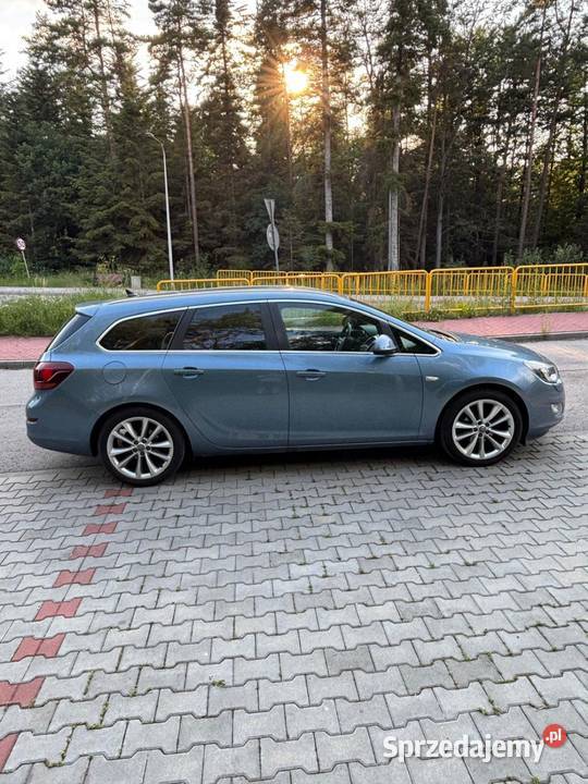 Opel Astra J 14 Turbo 140 2010 BenzynaLPG świętokrzyskie