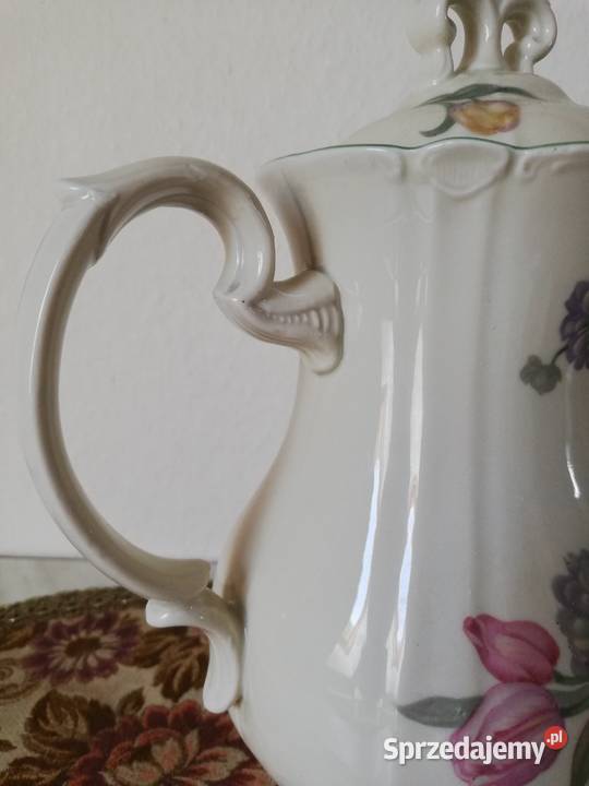 Duży porcelanowy kwiatowy stary dzbanek ecru małopolskie Gorlice