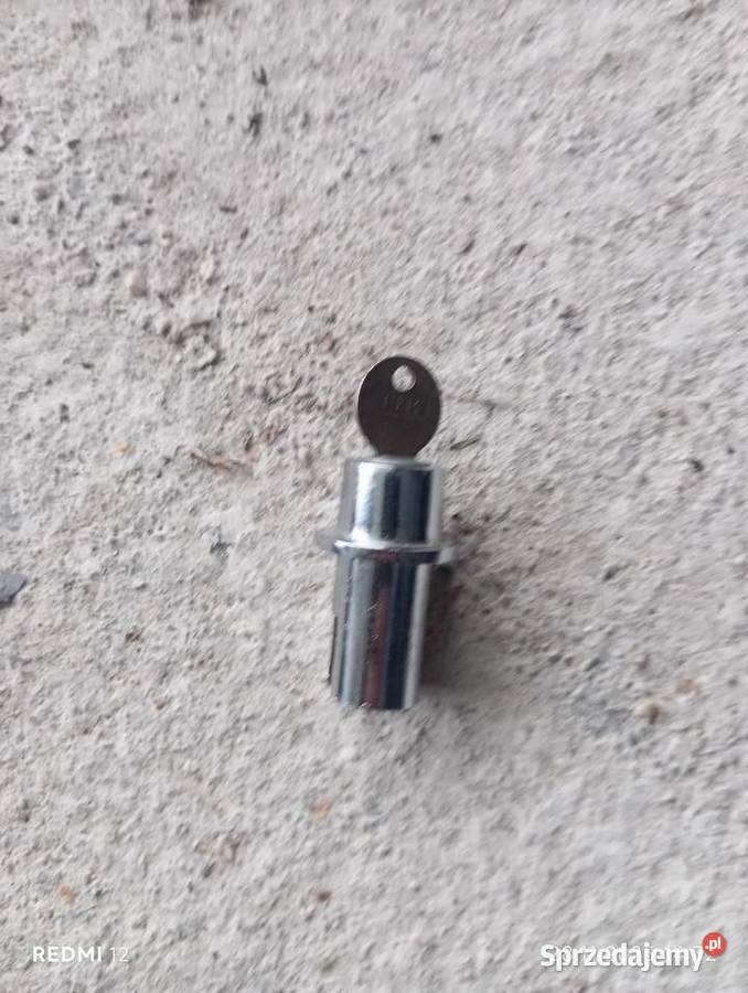 Zamek bagażnika syrena odbiór łasku wysyłka łódzkie Łódź sprzedam