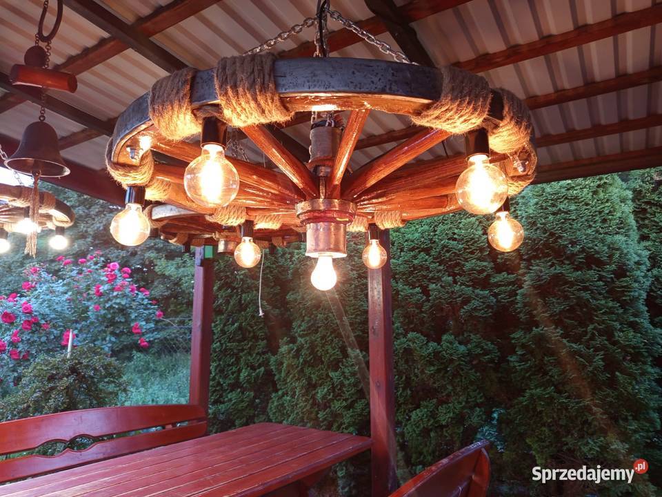 Żyrandol lampa oświetlenie z koła koło wozu podkarpackie Łańcut