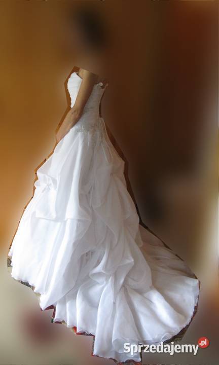 Piękna biała Suknia ślubna z trenem r3436