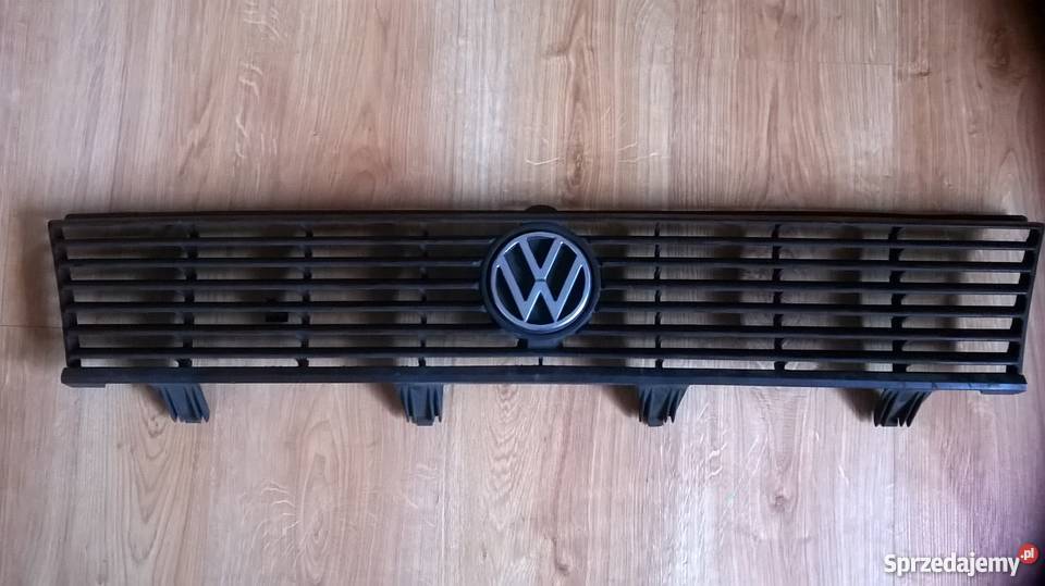 GRILL ATRAPA VW PASSAT B2 szczupak 8185