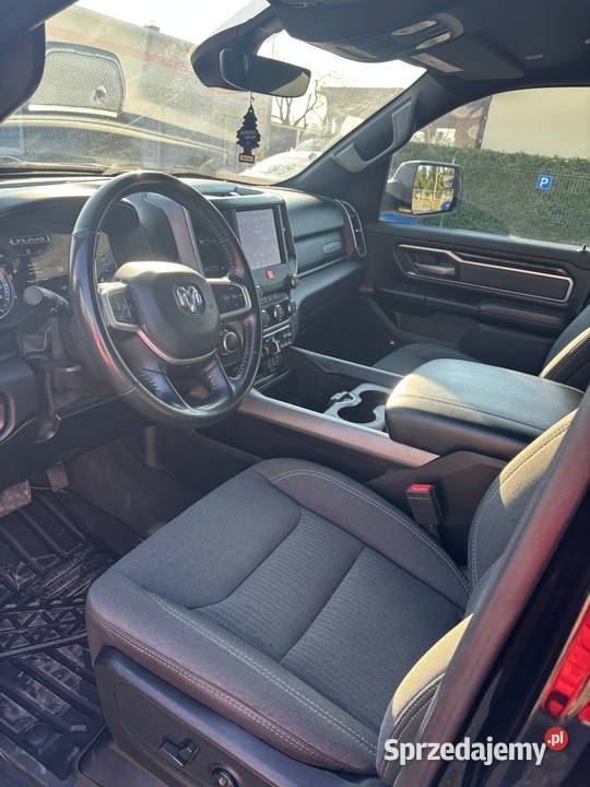 Ram 1500 57 HEMI V8 z USA zarejestrowany sprawny benzyna Ślesin sprzedam