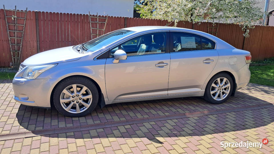 Toyota Avensis 2.2 D-4D Salon Polska