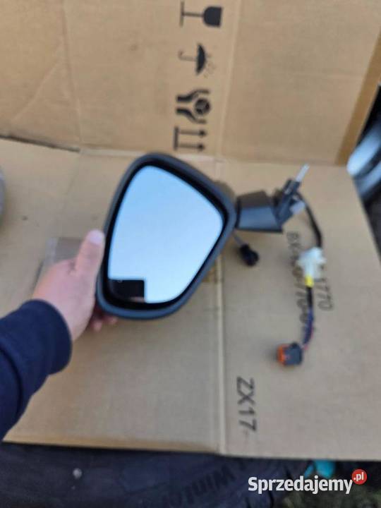 Lusterko lewe CITROEN DS4 B75 7 Pin 9671589377 sprzedam