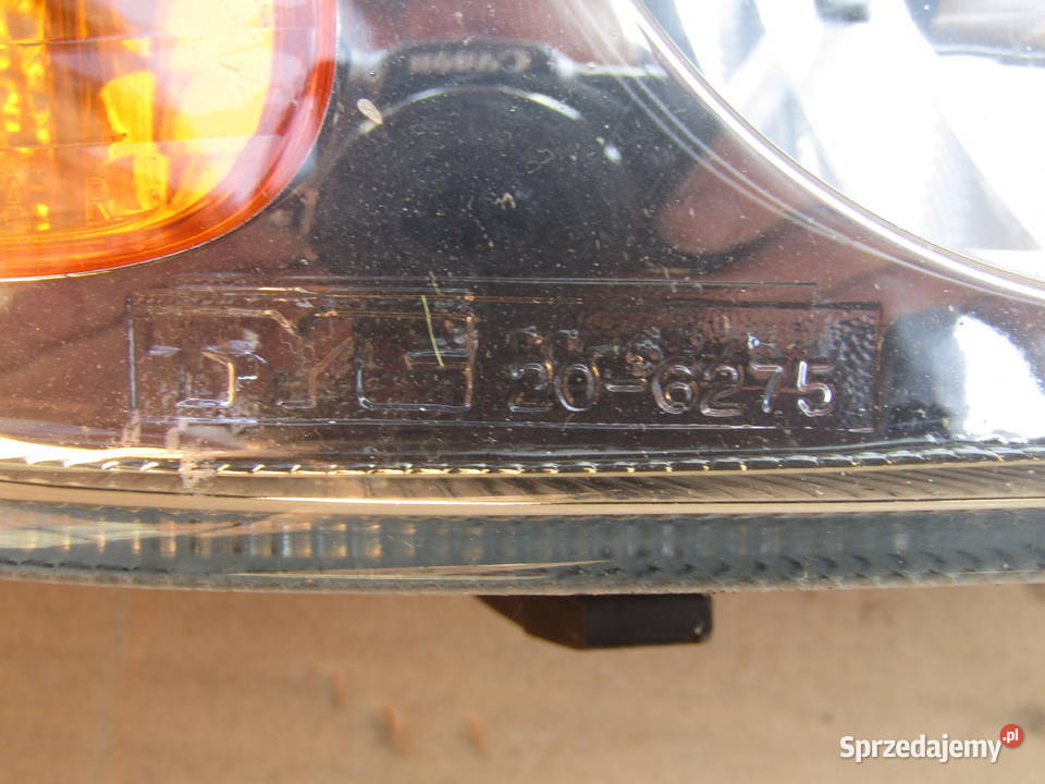 LAMPA PRZEDNIA PRAWA NISSAN MICRA K11 0003r Mysłaków sprzedam