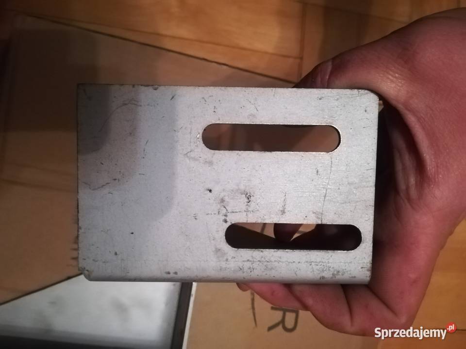 Kątownik narożnik wspornik metalowy 200x120x80mm Materiały budowlane