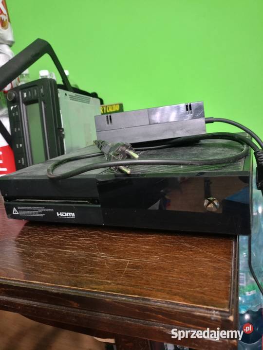 Konsola Xbox one plus 11 gier dwa pady