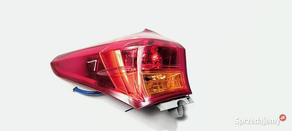LAMPA LEWA TYŁ TOYOTA AURIS II Lipno
