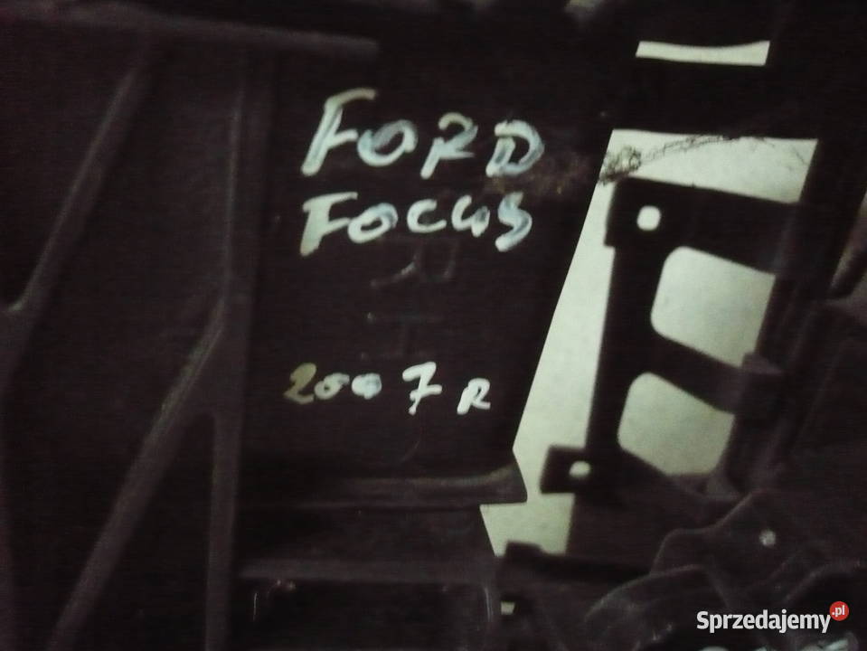 Zamek elektryczny drzwi prawych tył Ford Focus Wyposażenie wnętrza