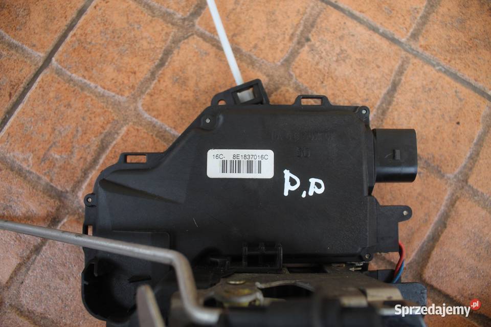 ZAMEK DRZWI PRAWY PRZÓD AUDI A4 B6 8E1837016C sprzedam