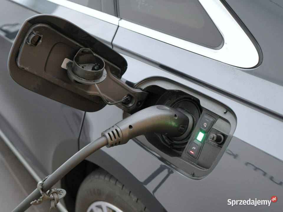 Audi A8 60TFSI e Quattro Long BO Oś Skrętna bluetooth Kielce sprzedam
