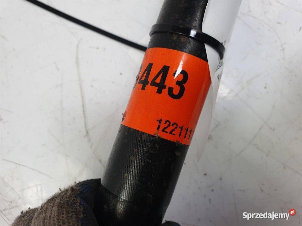 PÓŁOŚ LEWA TYŁ CHEVROLET CORVETTE C6 GRAND SPORT osobowe Lipno sprzedam