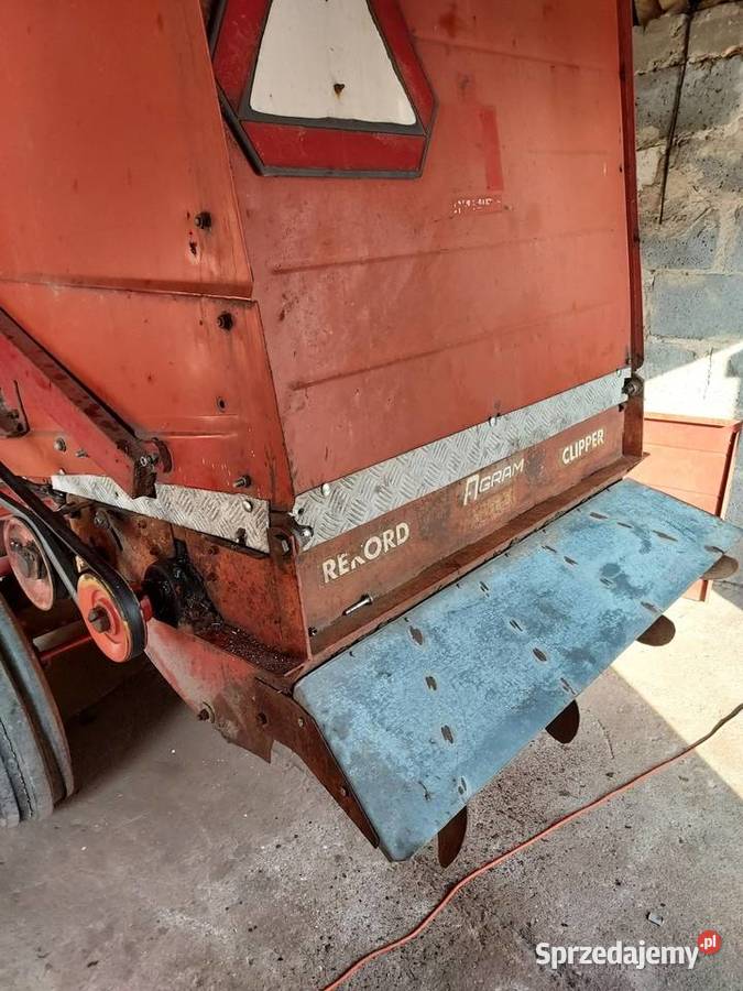 Sieczkarnia do slomy kombajnu ihc321 warmińsko-mazurskie Iława sprzedam