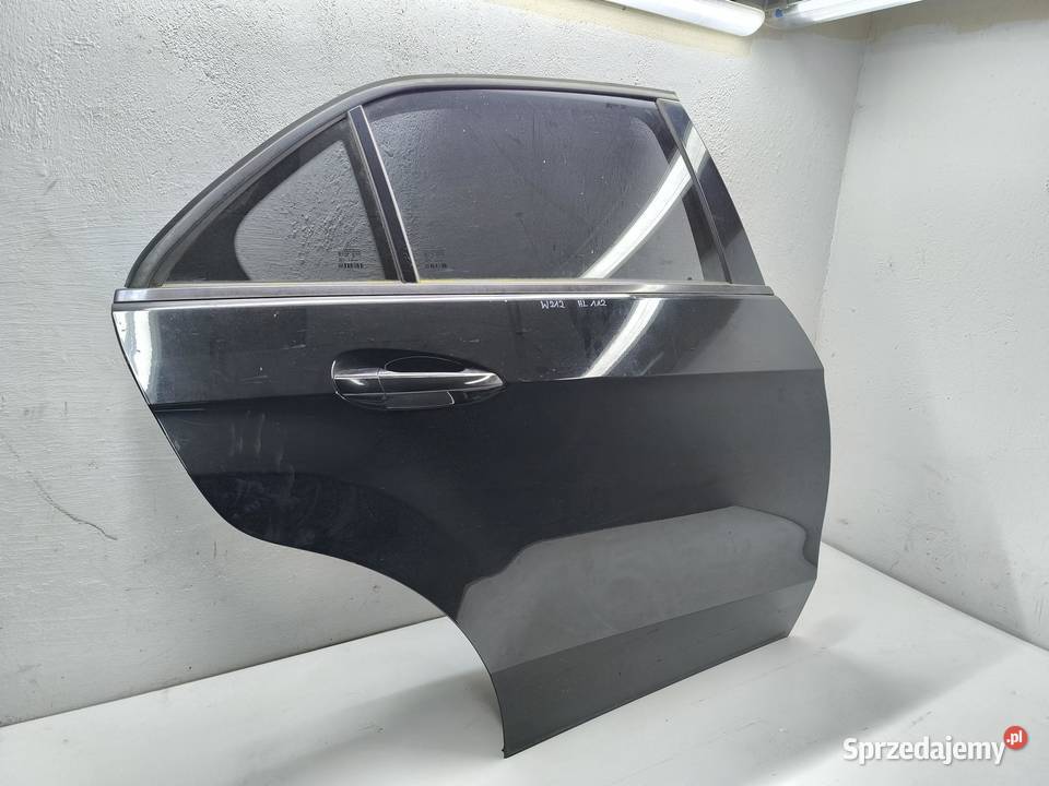 DRZWI PRAWY TYŁ EKLASA W212 SEDAN osobowe