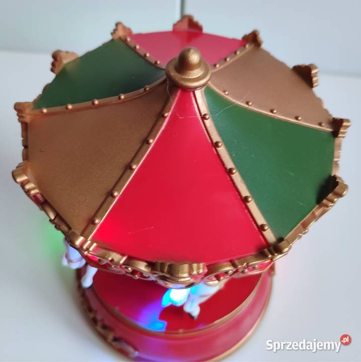 Nowa świąteczna karuzela ż muzyką i światełkami Boże Narodzenie Katowice