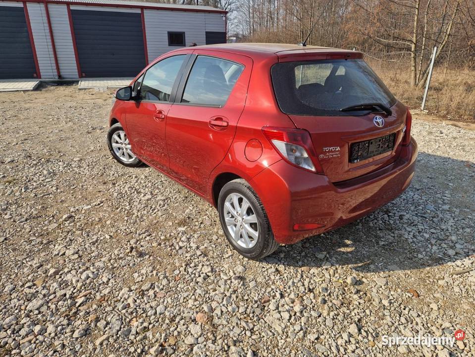 Toyota Yaris 2014 nieuszkodzony Białystok sprzedam