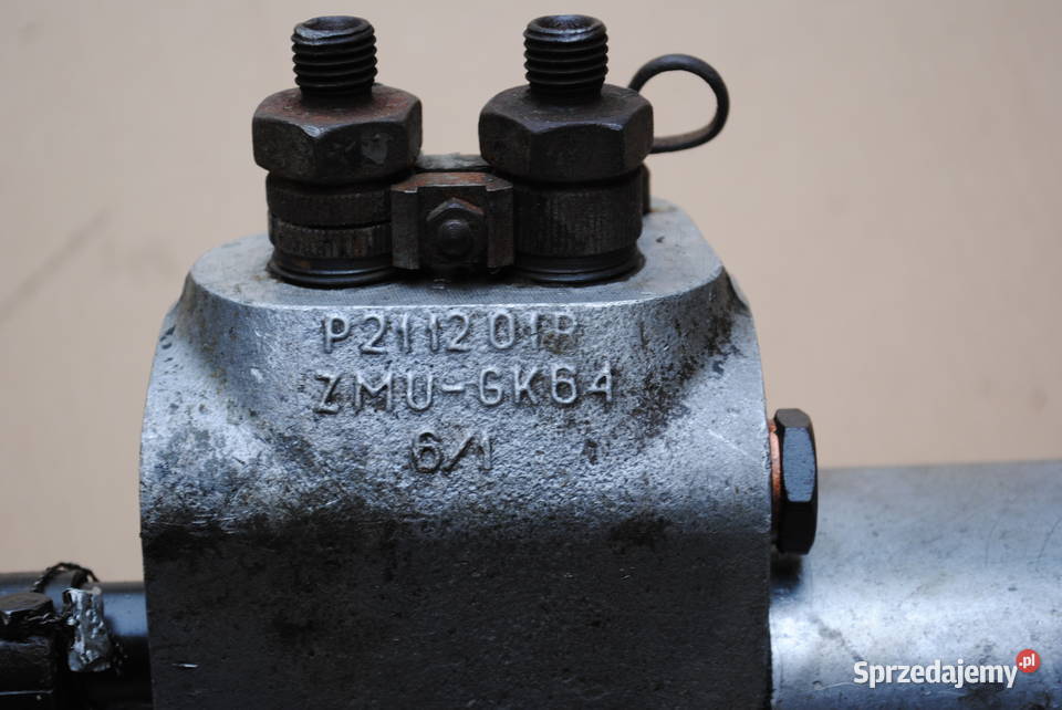 Pompa wtryskowa Ursus c325c328 mazowieckie sprzedam