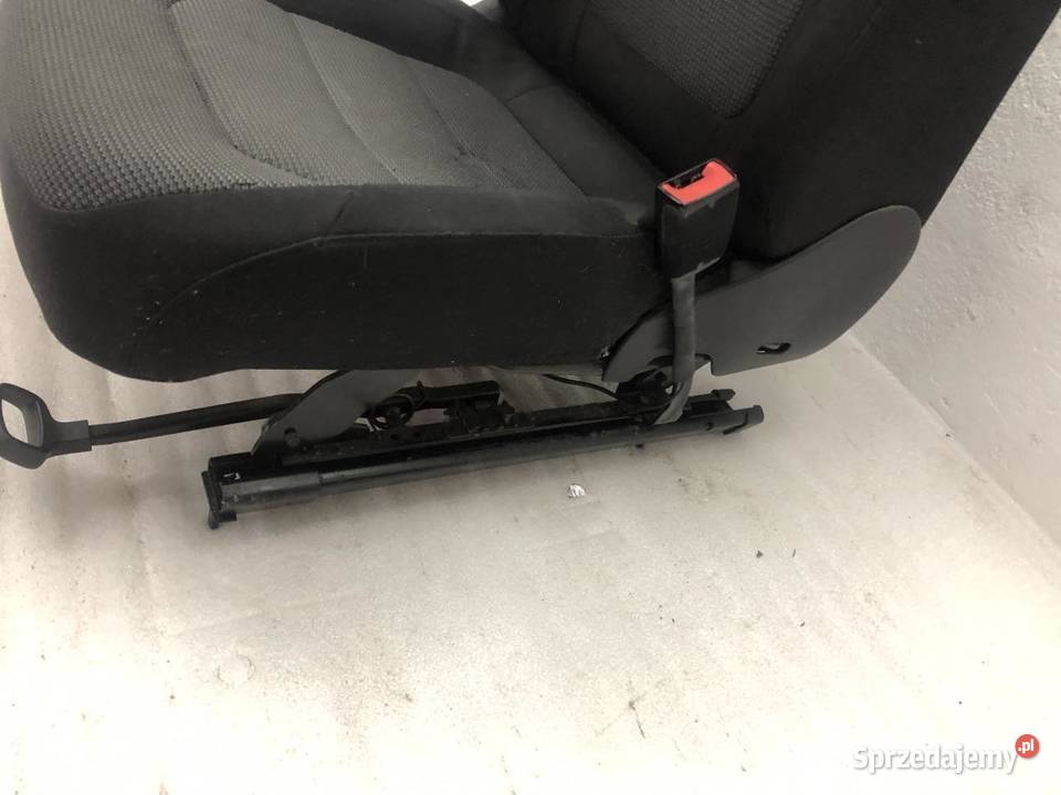 FOTEL PRAWY PRZÓD VOLKSWAGEN PASSAT B7 ANGLIK