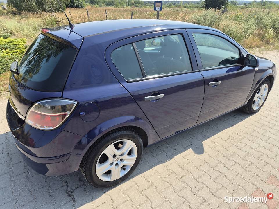 Opel Astra III 16 Benzyna2009Salon Polska2 Legnica