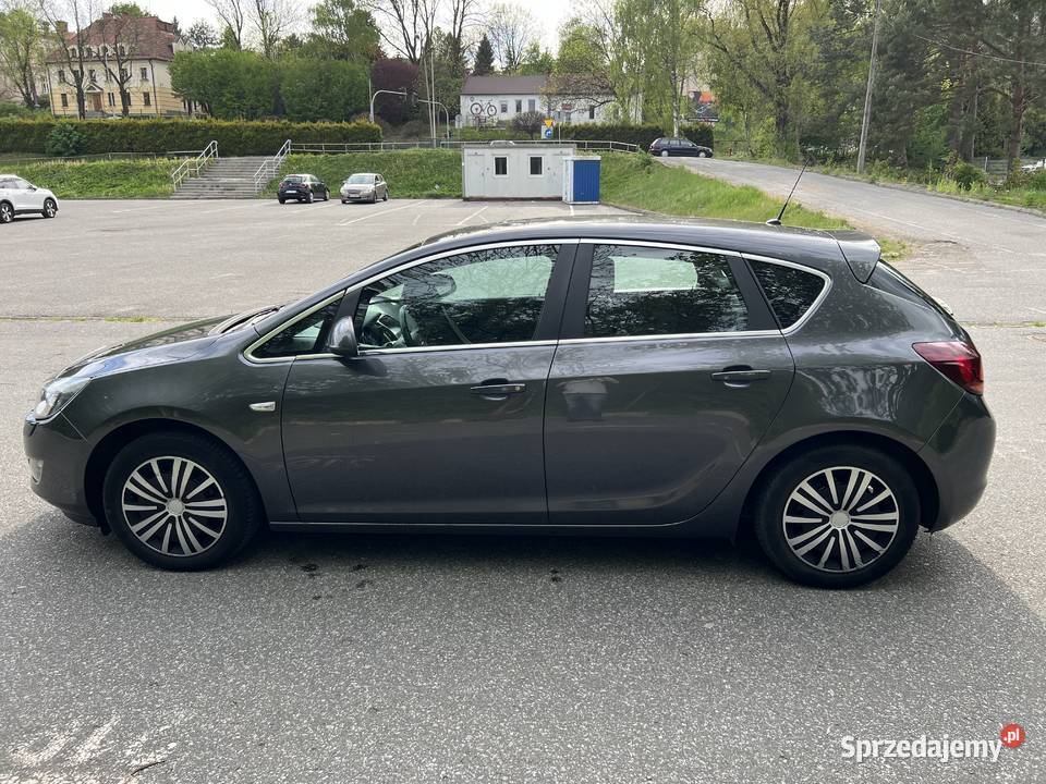 Opel Astra J 14 Turbo 140 CosmoXenonPółskóra Astra Cieszyn sprzedam