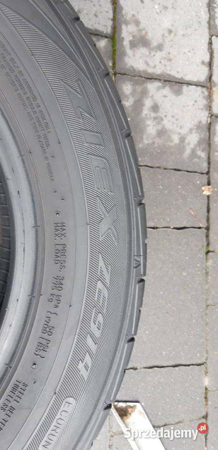 Opona pojedyńcza Falken ziexze914 215 60 r 16 Gorlice