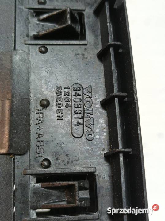 KRATKI NAWIEWU ŚRODKOWA DESKI 3409374 Volvo S60