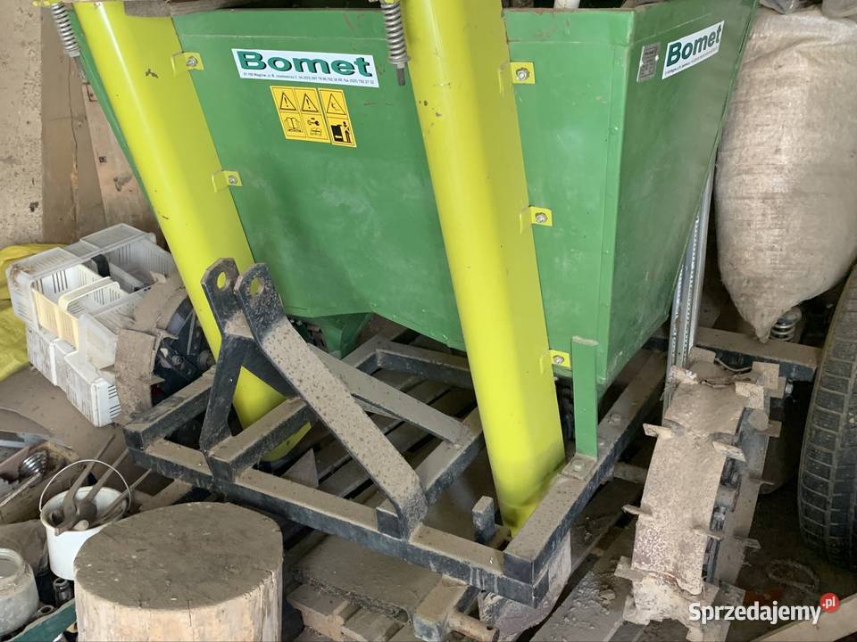 Sadzarka do ziemniaków Bomet