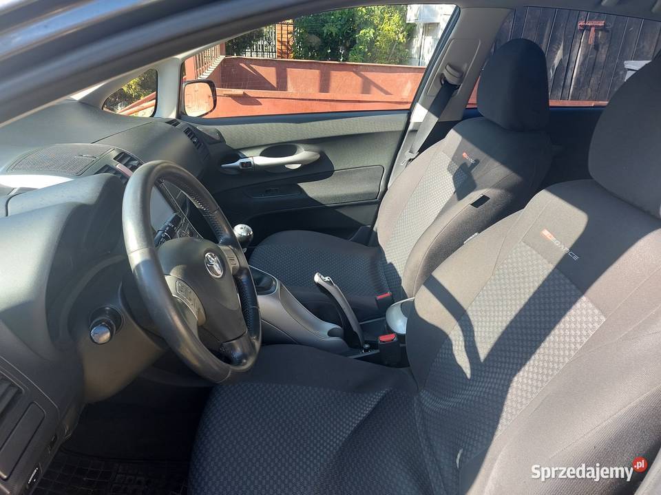 Toyota Auris nieuszkodzony mazowieckie Warszawa