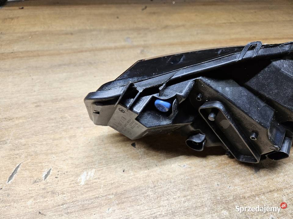 SKODA OCTAVIA IV 4 HALOGEN LED PRAWY PRZÓD Lampy przeciwmgielne Międzychód