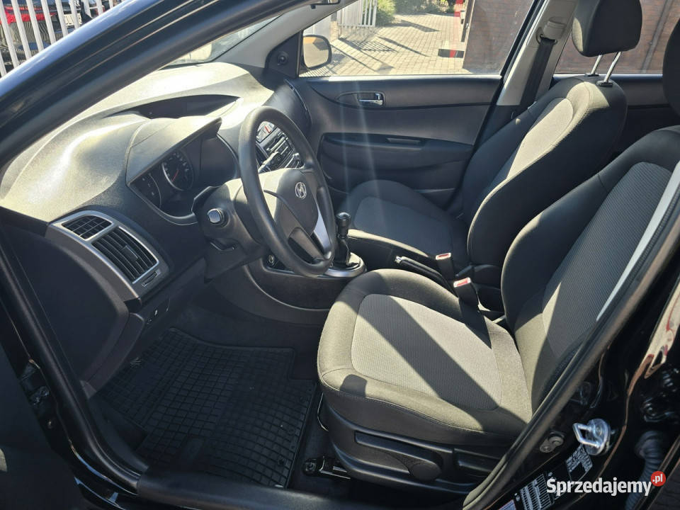 Hyundai i20 12 Benzyna 86 Klimatyzacja 3 lata w garażowany