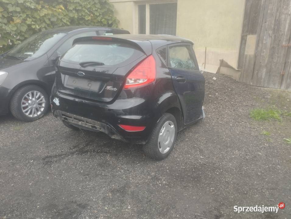 Sprzedam tył Ford Fiesta MK7 Pozostałe Łódź