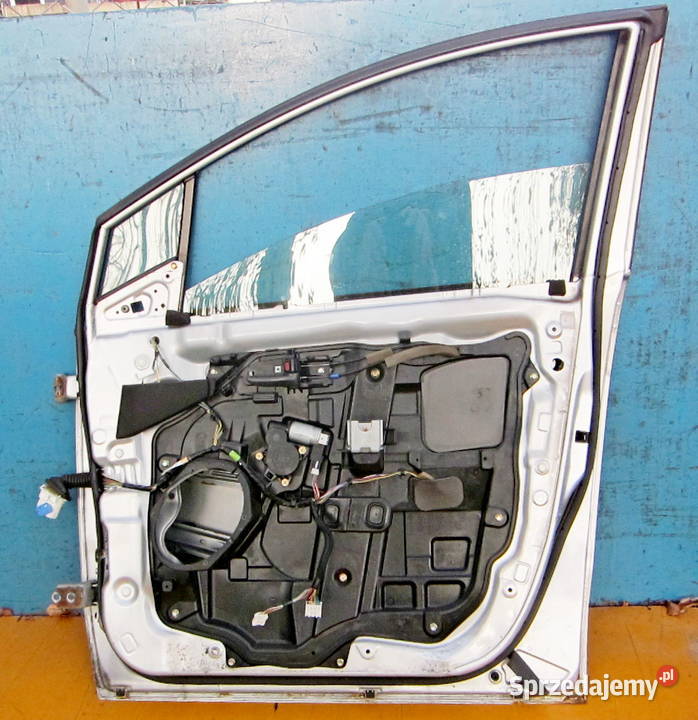 MAZDA 5 0510 DRZWI PRAWE PRZEDNIE SREBRNA Zwoleń