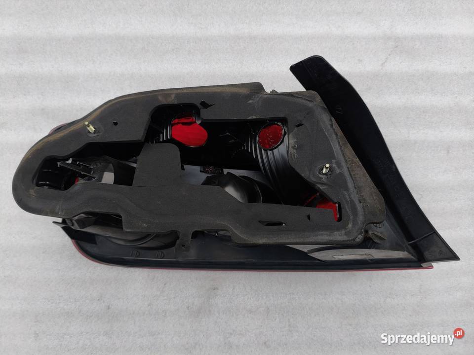 Lampa Prawy Tył Tylna Prawa Peugeot 407 Sedan mazowieckie