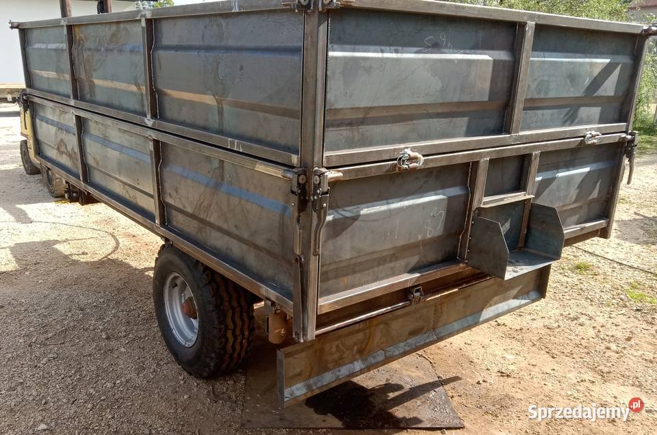 Przyczepa wywrotka nieuszkodzony Przyczepy rolnicze Obice