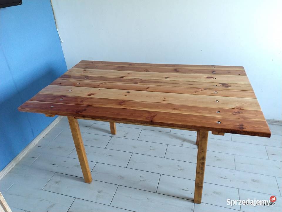 Sprzedam stół PRL z nowym drewnianym blatem