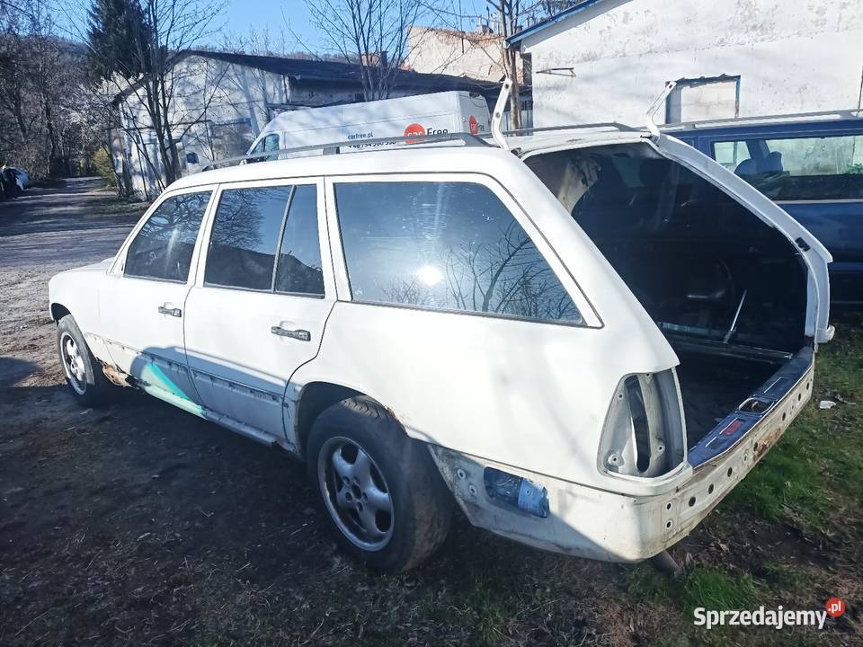 Mercedes s124 om605 w całości części Zdrowy 113KM Gdańsk sprzedam