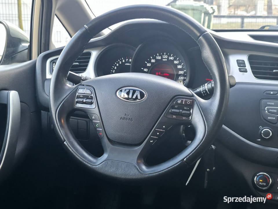 Kia Ceed 14 Benzyna Serwisowany Gwarancja Bogate elektryczne lusterka Piekoszów