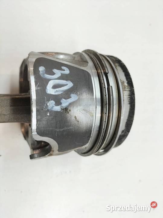 TŁOK KORBOWÓD 0811W 20 TDI VW Volkswagen Touran Rok produkcji 2016