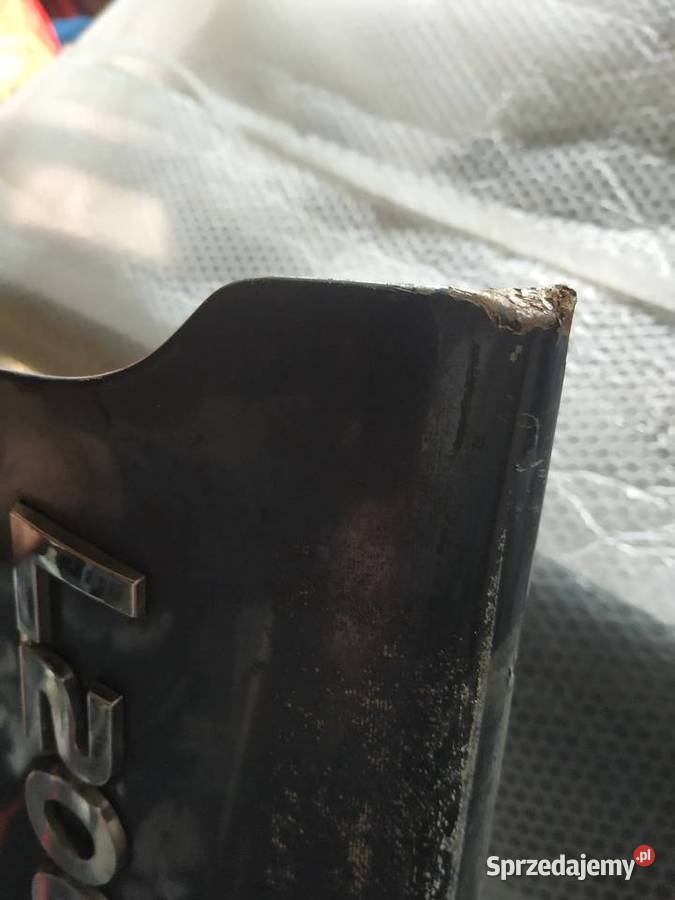 Mitsubishi L200 klapa Radom