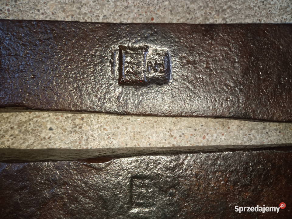 Dwa kilofy Augustów