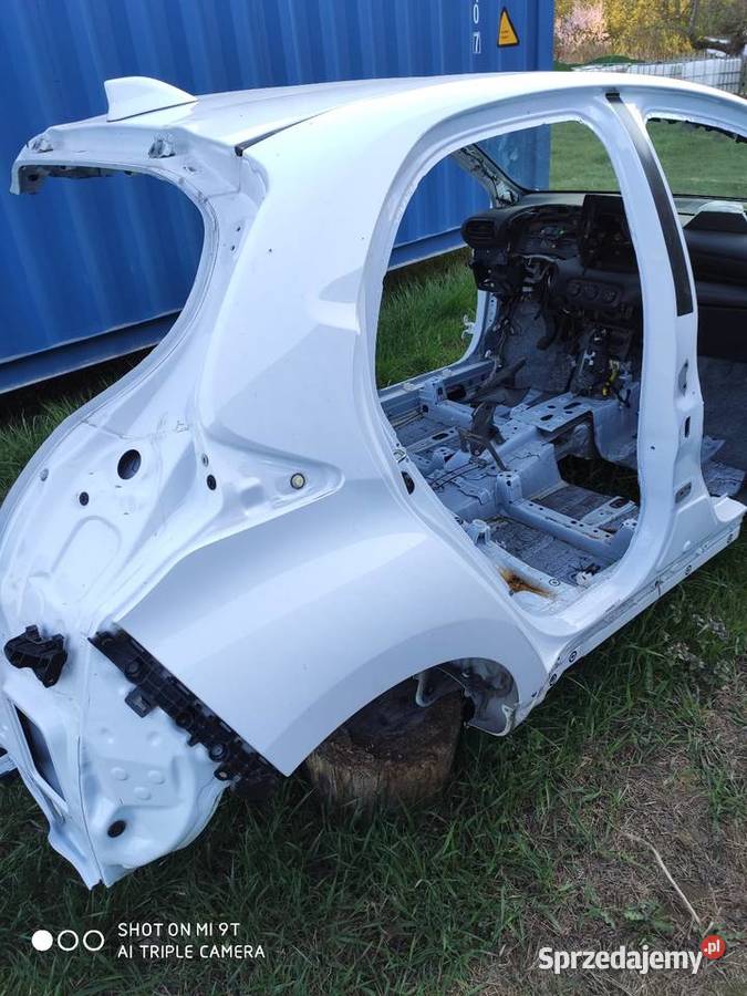 Toyota Yaris 4 na cześć wielkopolskie Ostrów Wielkopolski