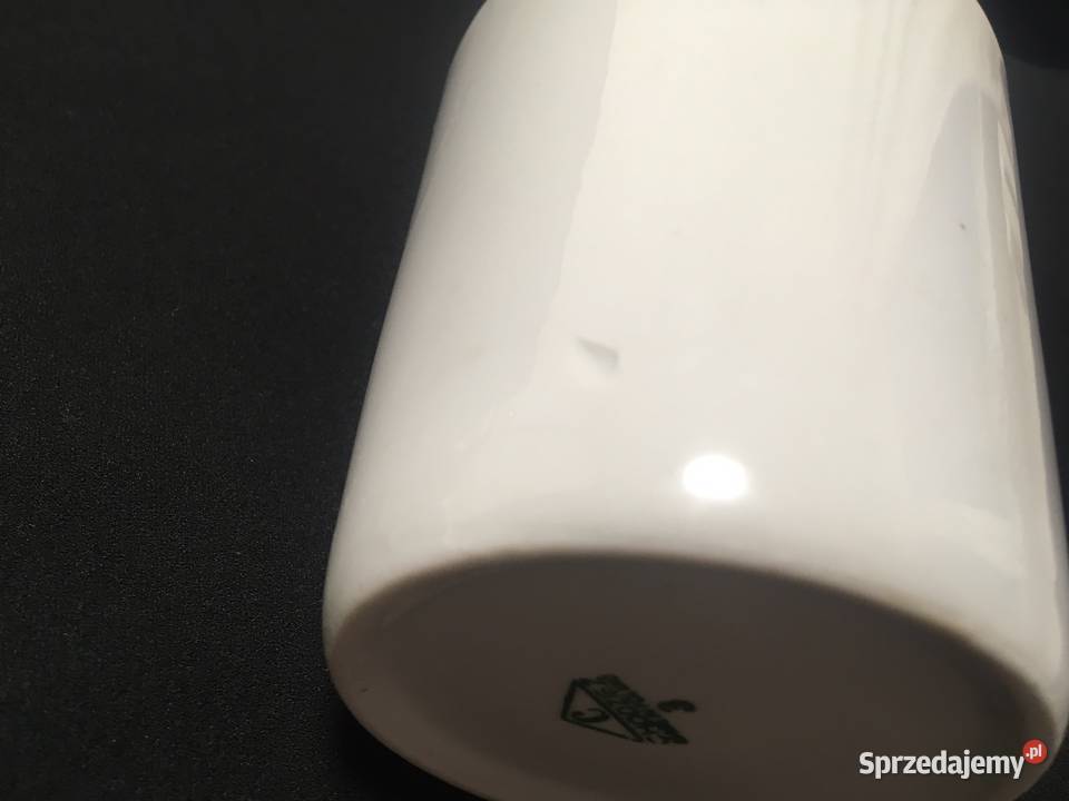 PRL kubek biały porcelana Chodzież Kołobrzeg