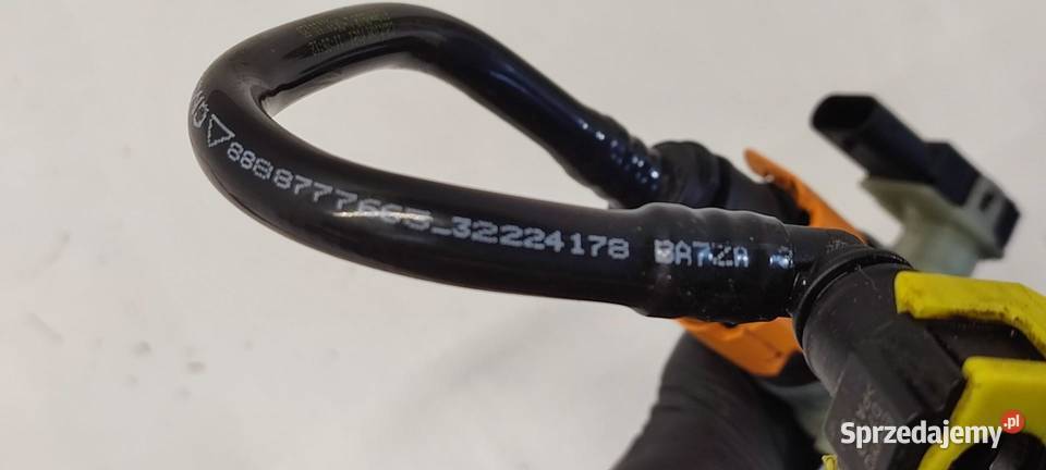 VOLVO XC40 ZAWÓR OPARÓW PALIWA 32139918 osobowe Zawory