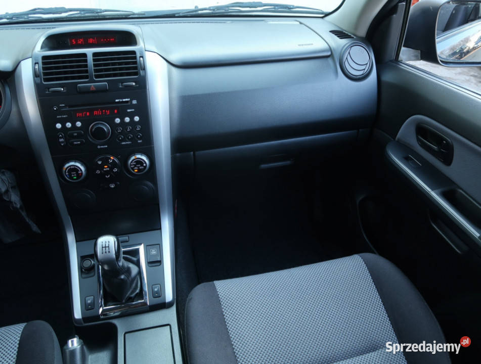 Suzuki Grand Vitara 16 i sprzedam