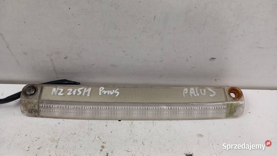 TOYOTA PRIUS 2 II LAMPA 3 STOP osobowe