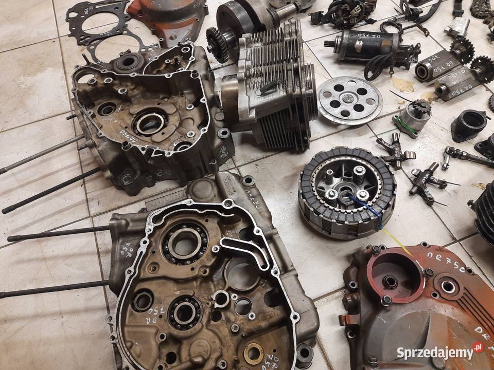 Suzuki DR 750 silnik części głowica wał cylinder Silniki i osprzęt Jelenia Góra