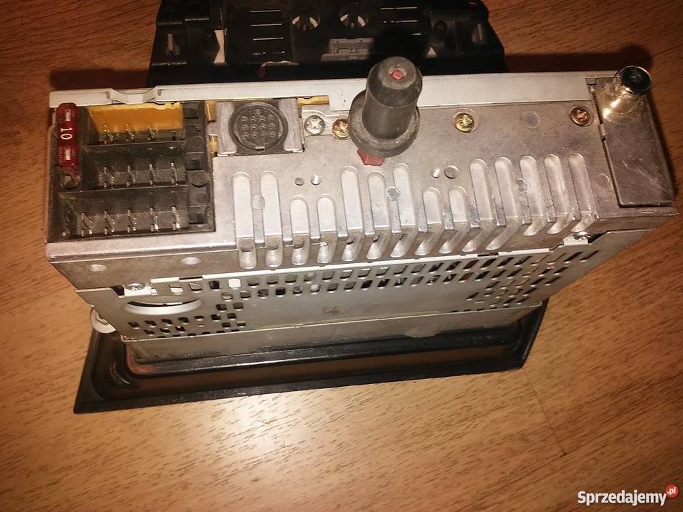 radio peugeot z panelem