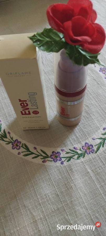 Podkład Everlasting Light Ivory Kość Słoniowa Oriflame