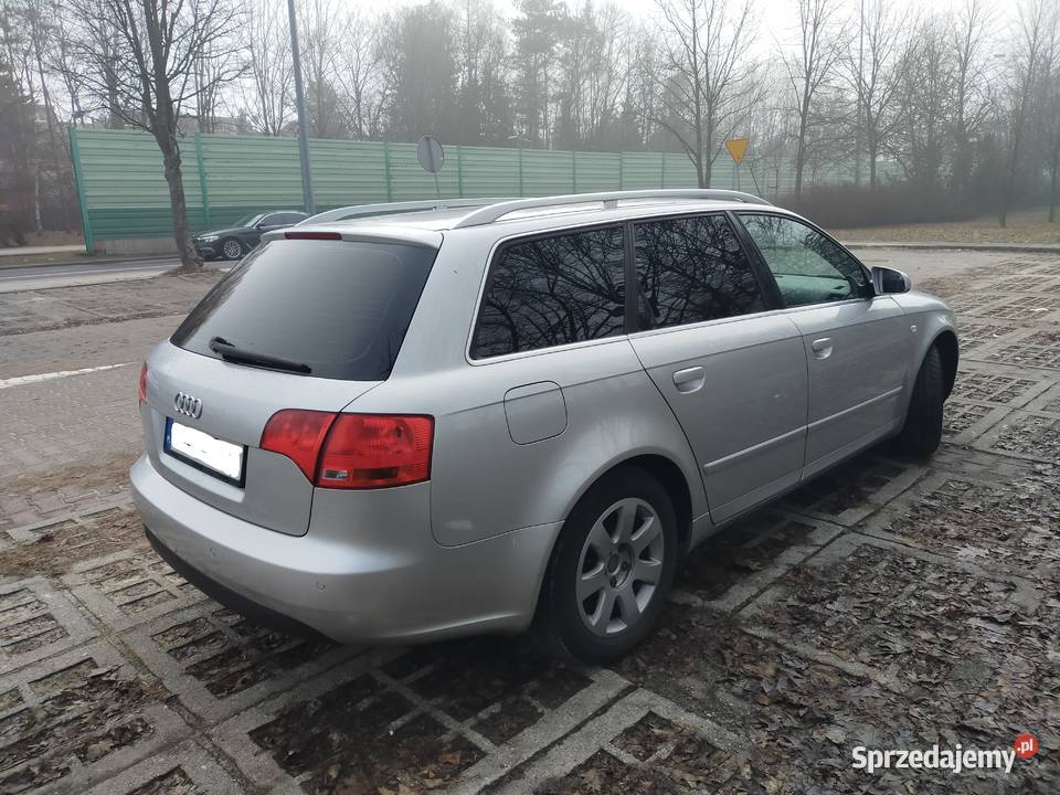 AUDI a4b7 Avant 16 102 manual PbLPG 2007r światła do jazdy dziennej Bełchatów